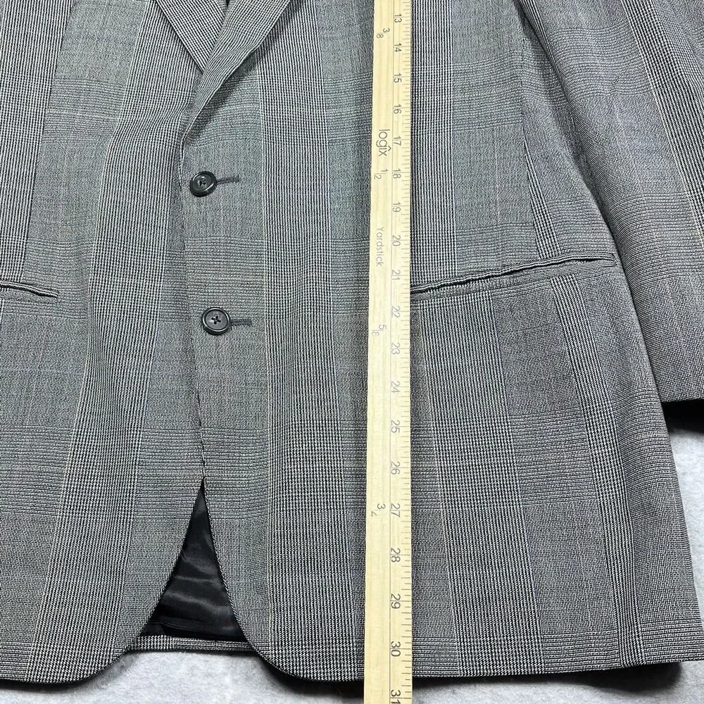Vintage Burberry’s London Blazer Mens SZ 40R Gray Plaid Suit Jacket Two Buttons